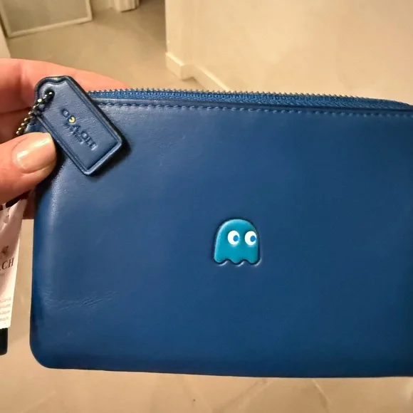 Coach x Pac-Man Limited Edition Corner Zip Wristlet – Blue NWT - Picture 5 of 10
